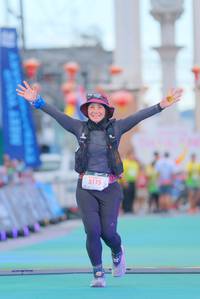 BIB: 5115
                            <button type="button" onclick="openModal(21766390)" class="btn btn-primary btn-sm float-right btn-popup" data-toggle="modal" data-target=".modal-high-quality">
                        <i class="fas fa-shopping-cart"></i> Add to Cart
                    </button>
                                            <button type="button" onclick="isThisMe(21766390, true)" class="btn btn-success btn-sm float-right btn-popup btn-isme hidden" data-toggle="tooltip" data-placement="bottom" title="นี่คือรูปของคุณใช่ไหม คลิกที่นี่เพื่อเอาเข้าอัลบั้ม">
                        <i class="fas fa-plus"></i> Add to album
                    </button>
                    <button type="button" onclick="isThisMe(21766390, false)" class="btn btn-warning btn-sm float-right btn-popup btn-isnotme hidden">
                        <i class="fas fa-ban"></i> Remove from album
                    </button>